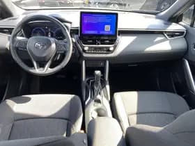 Toyota Corolla-cross thumbnail 25