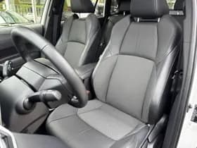 Toyota Corolla-cross thumbnail 2