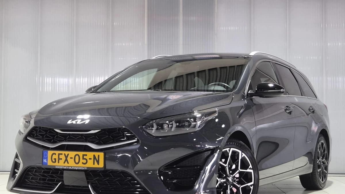 Kia Ceed-sportswagon — foto 1