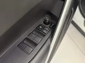 Toyota Corolla-cross thumbnail 29