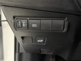 Toyota Corolla-cross thumbnail 30