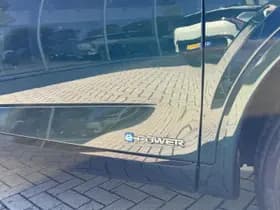 Nissan Qashqai thumbnail 9