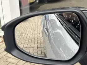 Toyota C-hr thumbnail 24