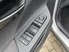 Toyota C-hr thumbnail 28