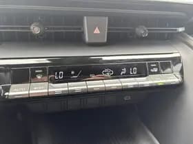 Toyota C-hr thumbnail 37