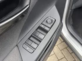 Toyota C-hr thumbnail 61