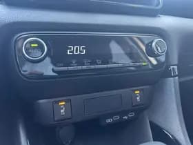 Toyota Yaris thumbnail 56