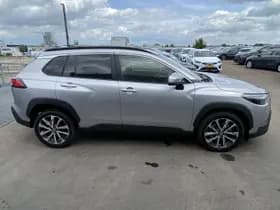 Toyota Corolla-cross thumbnail 11