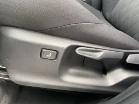 Toyota Corolla-cross thumbnail 22