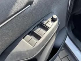 Toyota Yaris-cross thumbnail 28