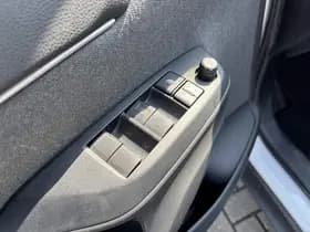 Toyota Yaris-cross thumbnail 65