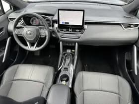 Toyota Corolla-cross thumbnail 14