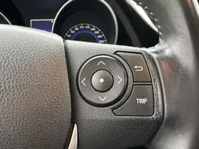 Toyota Auris thumbnail 8