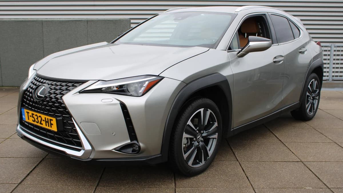 Lexus Ux — foto 1