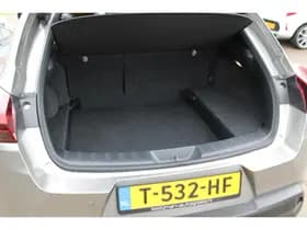 Lexus Ux thumbnail 16