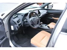 Lexus Ux thumbnail 18