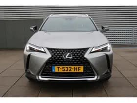 Lexus Ux thumbnail 3