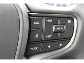 Lexus Ux thumbnail 30