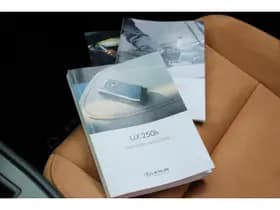 Lexus Ux thumbnail 32