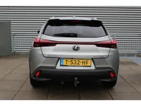 Lexus Ux thumbnail 6