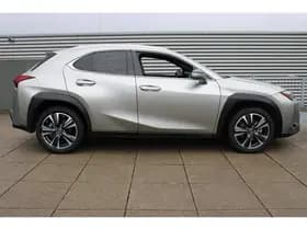 Lexus Ux thumbnail 51