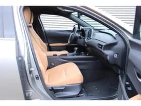 Lexus Ux thumbnail 53