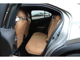 Lexus Ux thumbnail 60