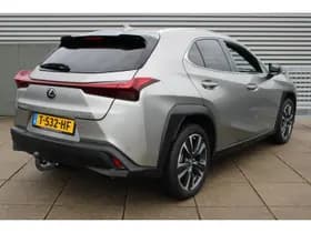 Lexus Ux thumbnail 7