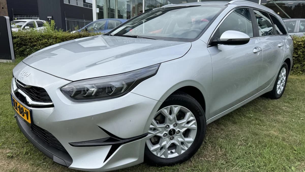 Kia Ceed-sportswagon — foto 1