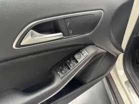 Mercedes-Benz Gla thumbnail 4