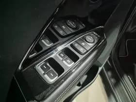 Kia Niro thumbnail 60