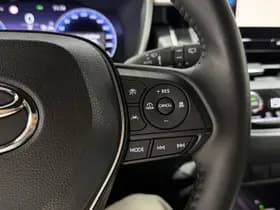 Toyota Corolla-cross thumbnail 12