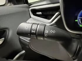 Toyota Corolla-cross thumbnail 14