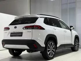 Toyota Corolla-cross thumbnail 7