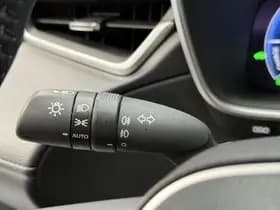 Toyota Corolla-cross thumbnail 11