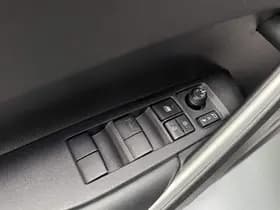 Toyota Corolla-cross thumbnail 32