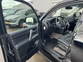 Toyota Land-cruiser thumbnail 25