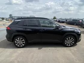 Toyota Corolla-cross thumbnail 14