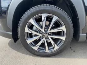 Toyota Corolla-cross thumbnail 17