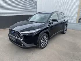 Toyota Corolla-cross thumbnail 3