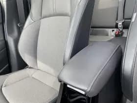 Toyota Corolla-cross thumbnail 39