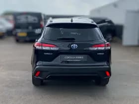 Toyota Corolla-cross thumbnail 6