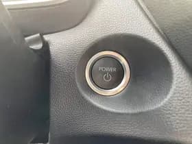 Toyota Corolla-cross thumbnail 86