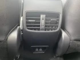 Toyota Corolla-cross thumbnail 100