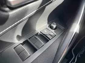 Toyota Corolla-touring-sports thumbnail 75