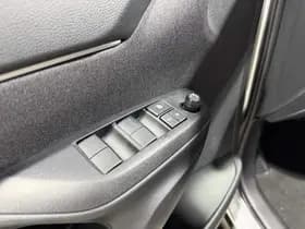 Toyota Yaris-cross thumbnail 56