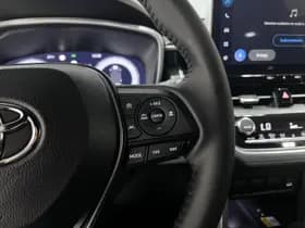 Toyota Corolla-cross thumbnail 12