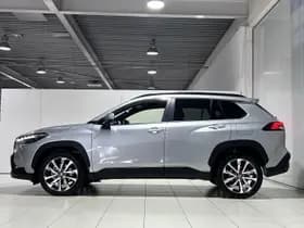 Toyota Corolla-cross thumbnail 5