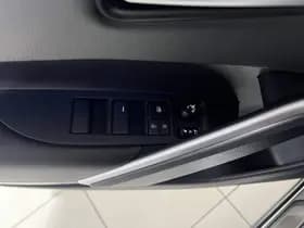 Toyota Corolla-cross thumbnail 53