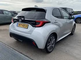 Toyota Yaris thumbnail 11
